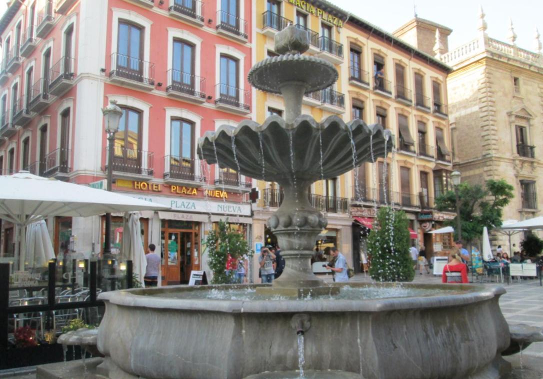 Apartamento Con Terraza A 4 Minutos De La Catedral Granada Exterior photo